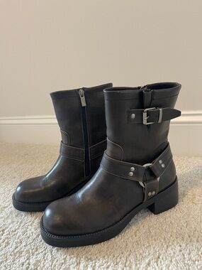 Lulu's Black Leather Buckle Moto/Combat Boots